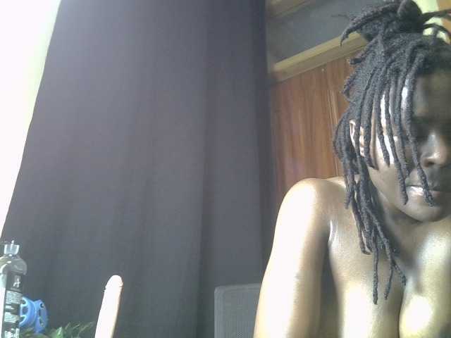 Blackdiva-11 live cam on BongaCams