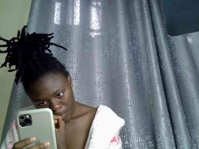 Blackdiva-11 webcam