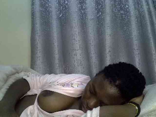 Blackdiva-11 webcam