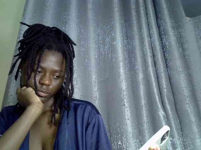 Blackdiva-11 webcam