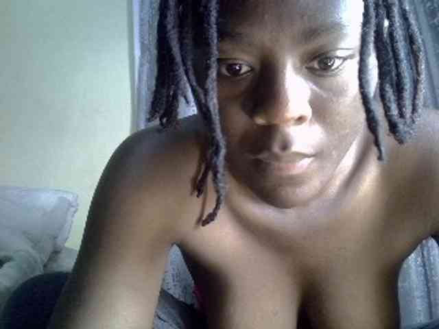 Blackdiva-11 webcam