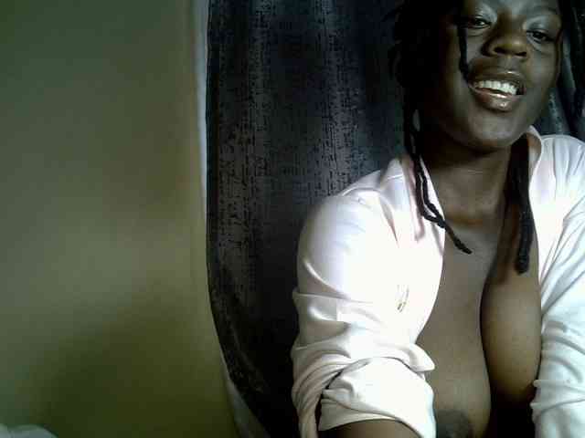 Blackdiva-11 webcam