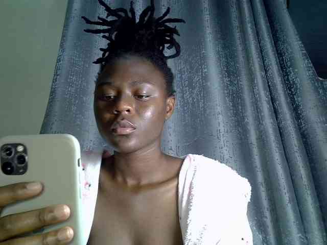 Blackdiva-11 webcam