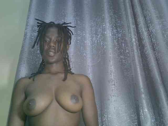 Blackdiva-11 webcam