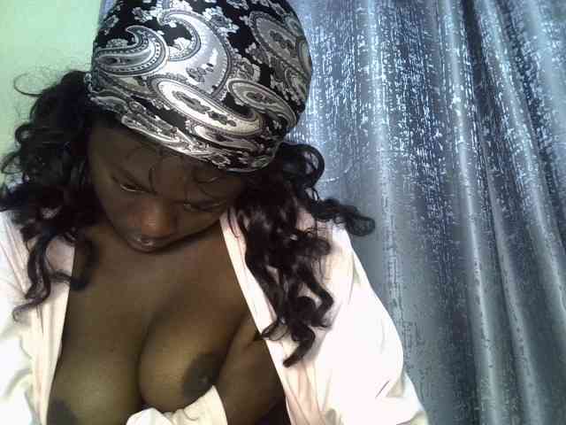 Blackdiva-11 webcam