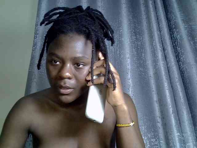 Blackdiva-11 webcam