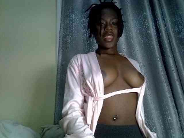 Blackdiva-11 webcam