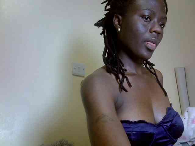 Blackdiva-11 webcam