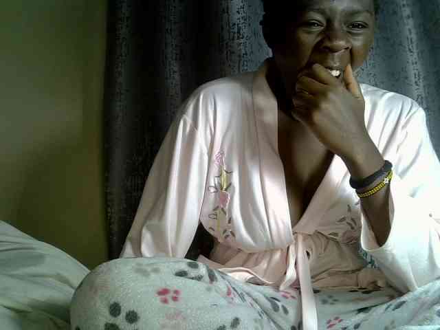 Blackdiva-11 webcam