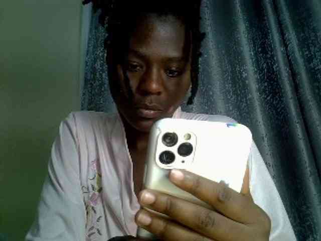 Blackdiva-11 webcam