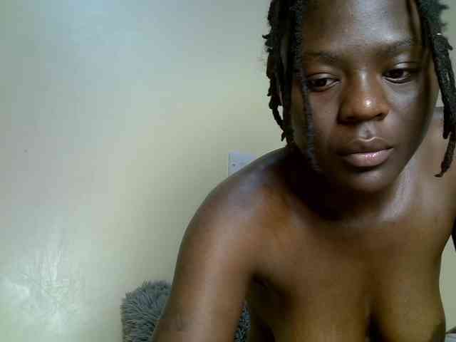 Blackdiva-11 webcam