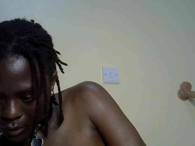 Blackdiva-11 webcam