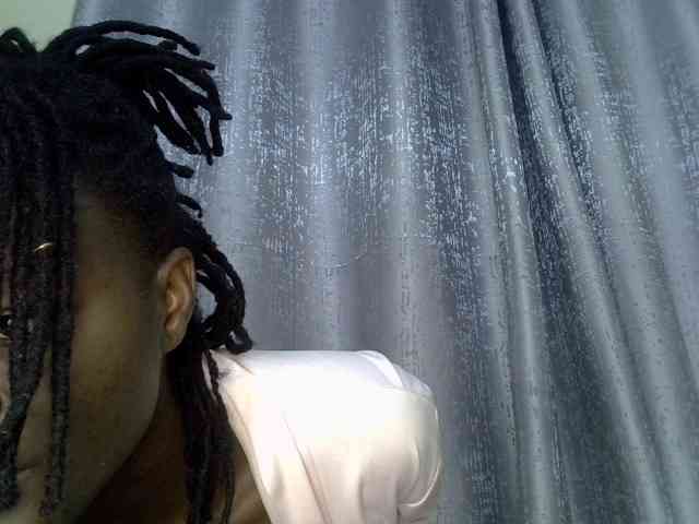 Blackdiva-11 webcam