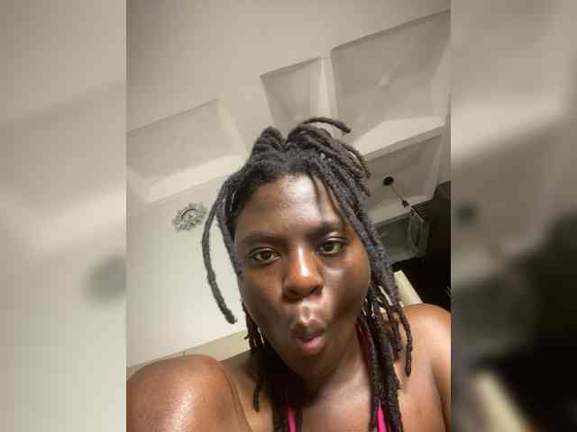 Blackdiva-11 webcam