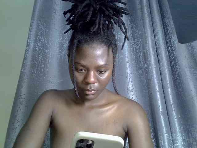 Blackdiva-11 webcam
