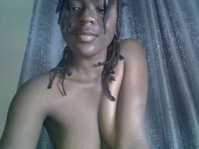 Blackdiva-11 webcam