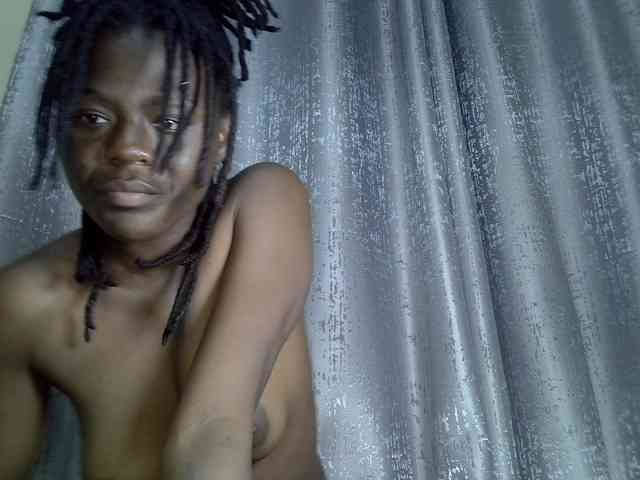Blackdiva-11 webcam