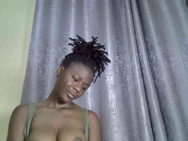 Blackdiva-11 webcam