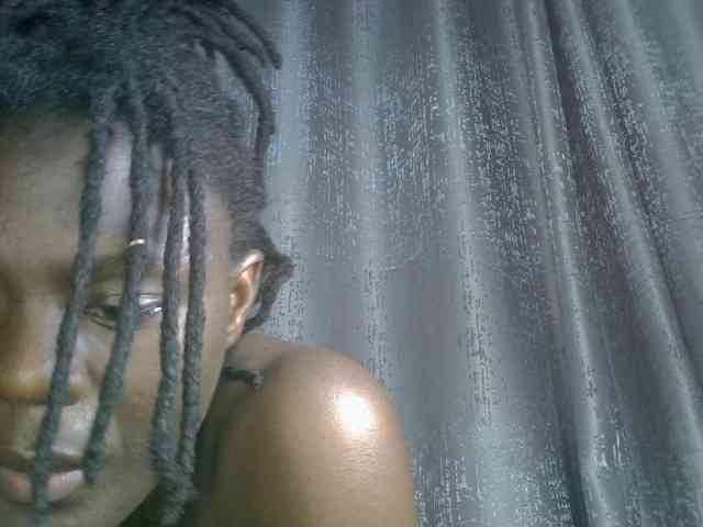 Blackdiva-11 webcam