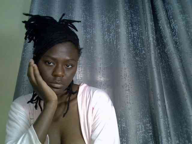 Blackdiva-11 webcam