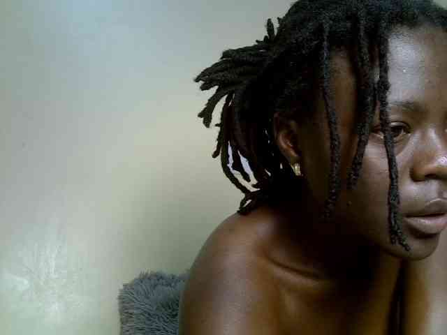 Blackdiva-11 webcam