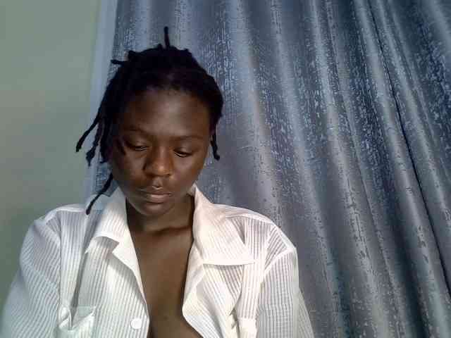 Blackdiva-11 webcam