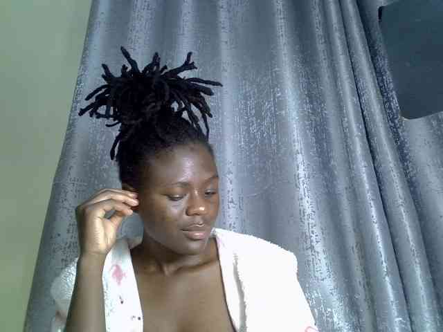Blackdiva-11 webcam