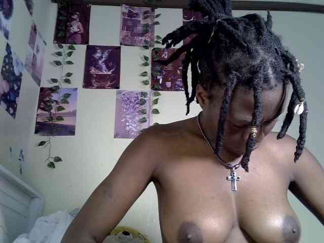 Blackdiva-11 webcam
