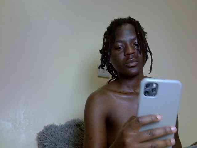 Blackdiva-11 webcam