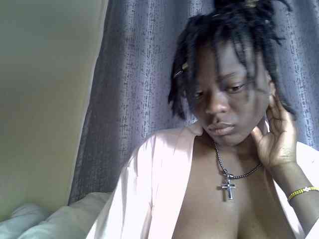 Blackdiva-11 webcam