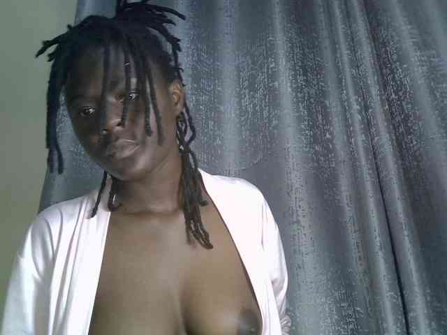 Blackdiva-11 webcam