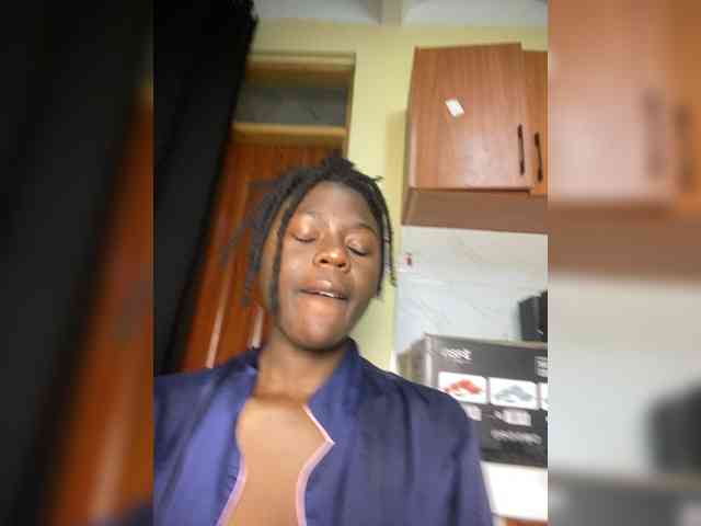 Blackdiva-11 webcam