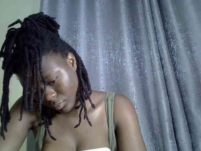Blackdiva-11 webcam