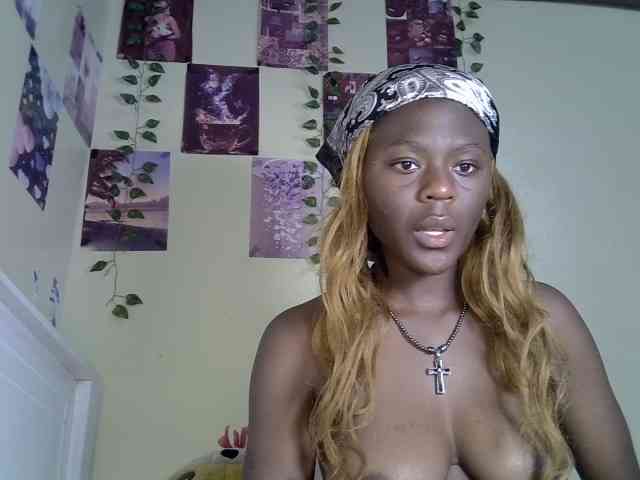 Blackdiva-11 webcam