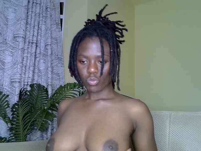 Blackdiva-11 webcam