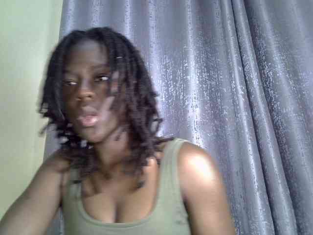 Blackdiva-11 webcam