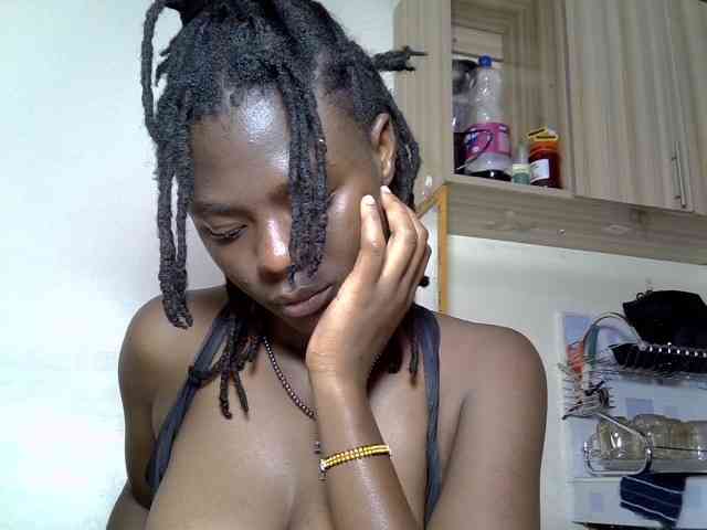Blackdiva-11 webcam