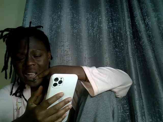 Blackdiva-11 webcam