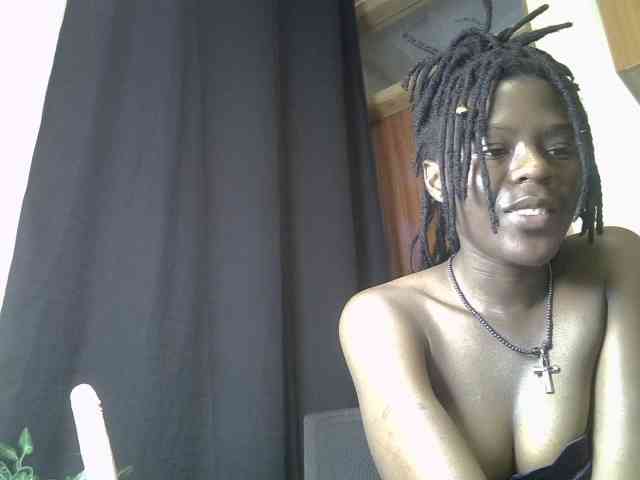 Blackdiva-11 webcam