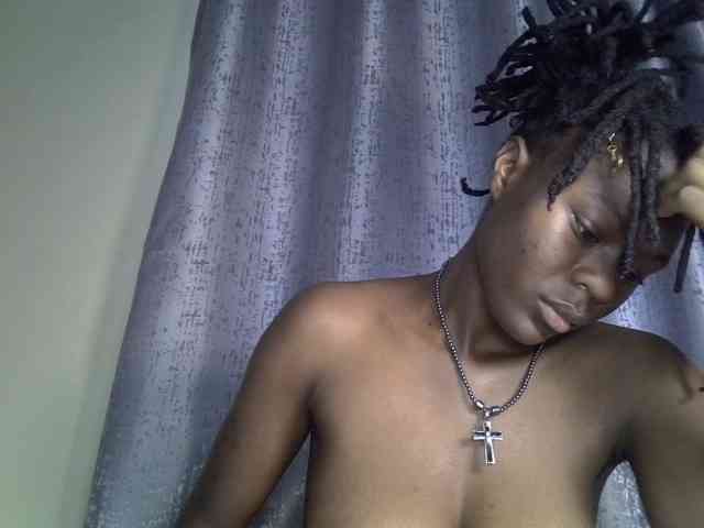 Blackdiva-11 webcam