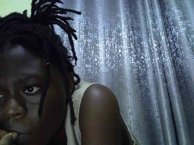 Blackdiva-11 webcam