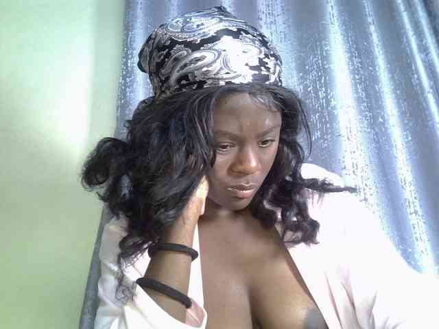 Blackdiva-11 webcam