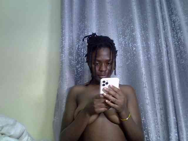 Blackdiva-11 webcam