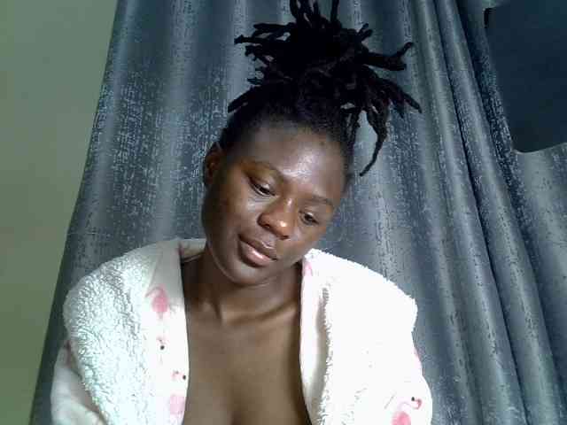 Blackdiva-11 webcam