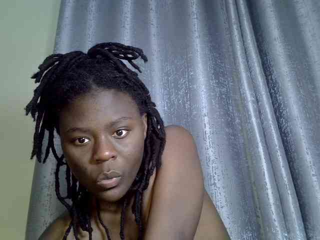 Blackdiva-11 webcam