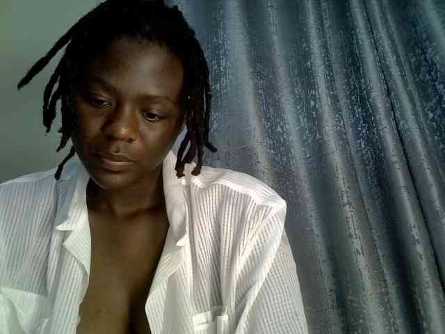Blackdiva-11 webcam