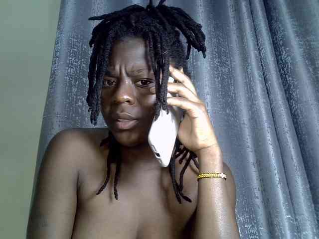 Blackdiva-11 webcam