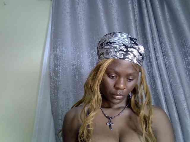 Blackdiva-11 webcam