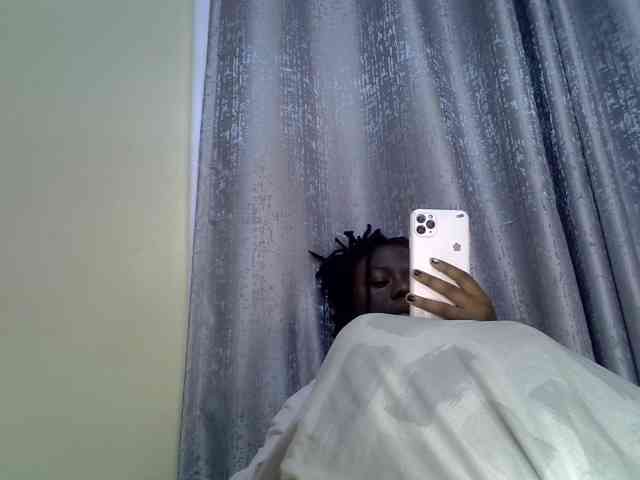 Blackdiva-11 webcam