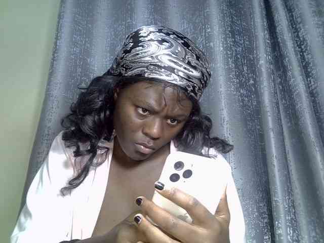 Blackdiva-11 webcam